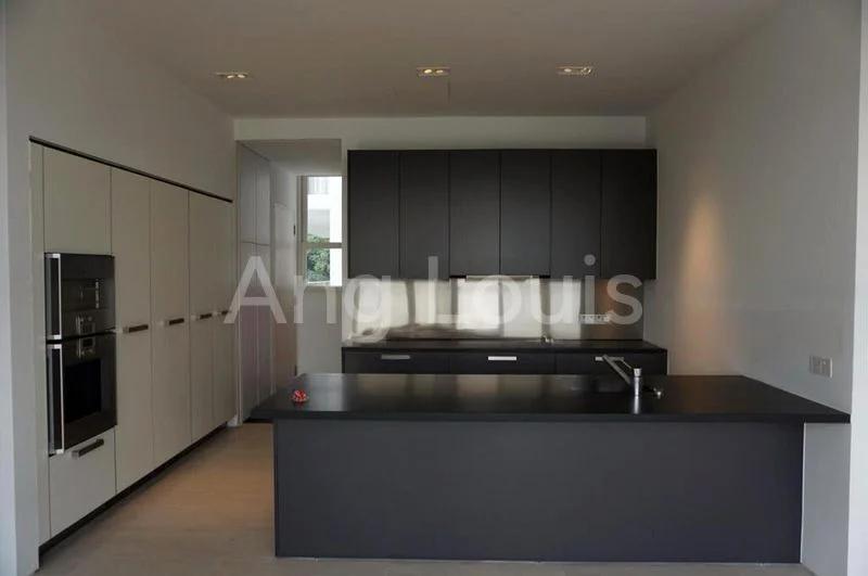 3 Bed Condo for Sale in  8 Napier - Image 5